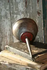cb966ff72b8580cd592fe1f2c3505303--antique-tools-simple-shapes.webp