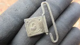 cool looking button 013.webp