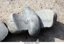 neolithic-grinding-stones-at-the-site-of-a-neolithic-settlement-khirokitia-c98ek5.jpg