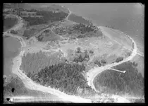 800px-Island_and_Wharf,_Oak_Island,_Nova_Scotia,_Canada,_August_1931.webp