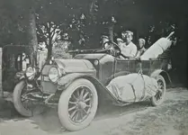 Mighty-Michigan-1913-Model-R-Camping2.webp