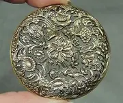 b5d1257a60092122c0f7794f63786a88--metal-buttons-vintage-buttons.webp