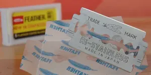 Feather_Safety_Razor_Blade_700x350.webp