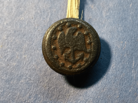 Early 1800s Navy button.png