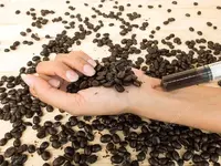 depositphotos_92302048-stock-photo-coffee-in-syringe-acting-injection.webp