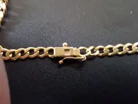 18ct gold necklace mark 2.webp