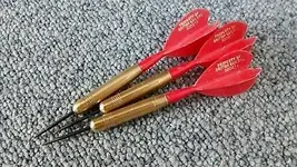 Vintage-brass-darts-with-plastic-flights-26g.webp