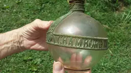 Royale Deluxe Chambord Liqueur Bottle - 2.webp
