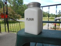 flour shaker.JPG