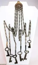 chatelaine2-292x500.webp