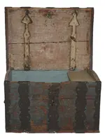 blue_crate_2.webp blue_crate_2.webp