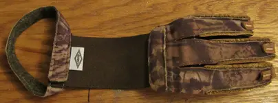 bow sling finger guard 003.webp