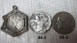 Median finds 2 silver dimes St Chris medal 021.webp