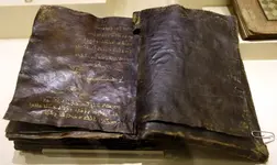 enyp6-old-bible11.webp
