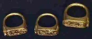 Tutankhamun+Gold+Rings2.webp
