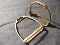 ww1_horsegear_stirrups_steel_for-McClellan-saddle_photobyHayesOtoupalik_DSCF0421.webp