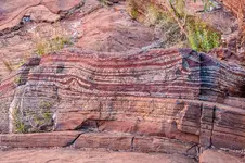 Banded_iron_formation_Dales_Gorge.webp