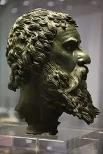 440px-National_Archaeological_Museum_Sofia_-_Bronze_Head_from_the_Golyama_Kosmatka_Tumulus_ne...webp
