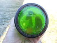 white cap bottom.webp