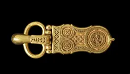 Byzantine_-_Belt_Buckle_-_Walters_57545.webp