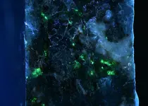 green uv granite.webp