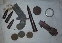 finds derringer etc.webp
