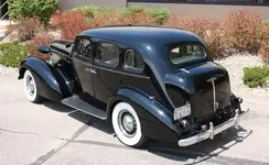 1936-Olds-rear1.webp