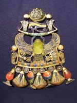 Tutankhamun-pendant.jpg