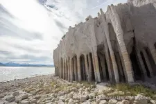 crowley-lake-columns-12-640x427.webp crowley-lake-columns-12-640x427.webp