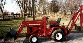 Wheel_Horse_D-200_backhoe_-_1974.webp