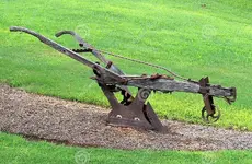arado-de-passeio-antigo-1025551-crop.webp