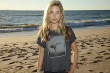 fashion-2013-08-mint-clothing-mermaid-tee-main.webp