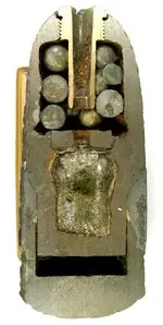 shell_halfsection_Hotchkiss_3inch_Case-Shot_SAWDUST-matrix_duginVA_photobyRelicman_A2889A.webp