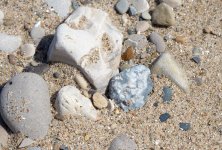 chert and quartz sand.jpg