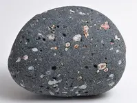 amygloidal basalt with agates.webp