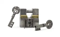 french-padlock-auction-two-keys.webp french-padlock-auction-two-keys.webp