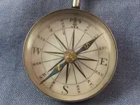 georgian-silver-long-neck-compass-fob_360_fa9735db4a37a944a898ba216b037897.webp