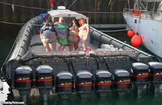 Far-Women-on-a-Boat-with-Lots-of-Motors-51467.webp Far-Women-on-a-Boat-with-Lots-of-Motors-51467.webp