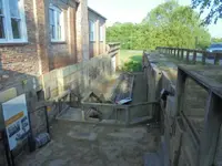 Canal barge.webp Canal barge.webp