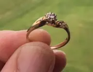 gold ice ring3.webp
