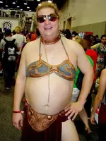 fat-leia-cosplay-475x633.webp