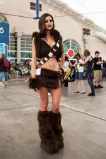 hot-girl-wookie-chewbacca-starwars-13116993319.webp