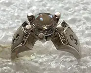 Close up silver-diamond.webp