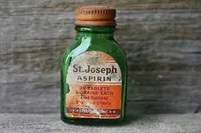 Rare-Vintage-St-Joseph-Green-Glass-Aspirin-Bottle.webp