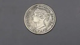 Canadian dime front closeup.webp