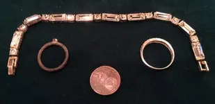 blingbracelet2.webp