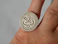 ring finger.webp
