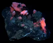 calcite quartz pyrite on limestone6.webp