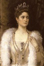 Tsarina-Alexandra-Feodorovna-of-Russia-Empress-Alexandra-wearing-emeralds.jpg