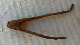 pliers.webp